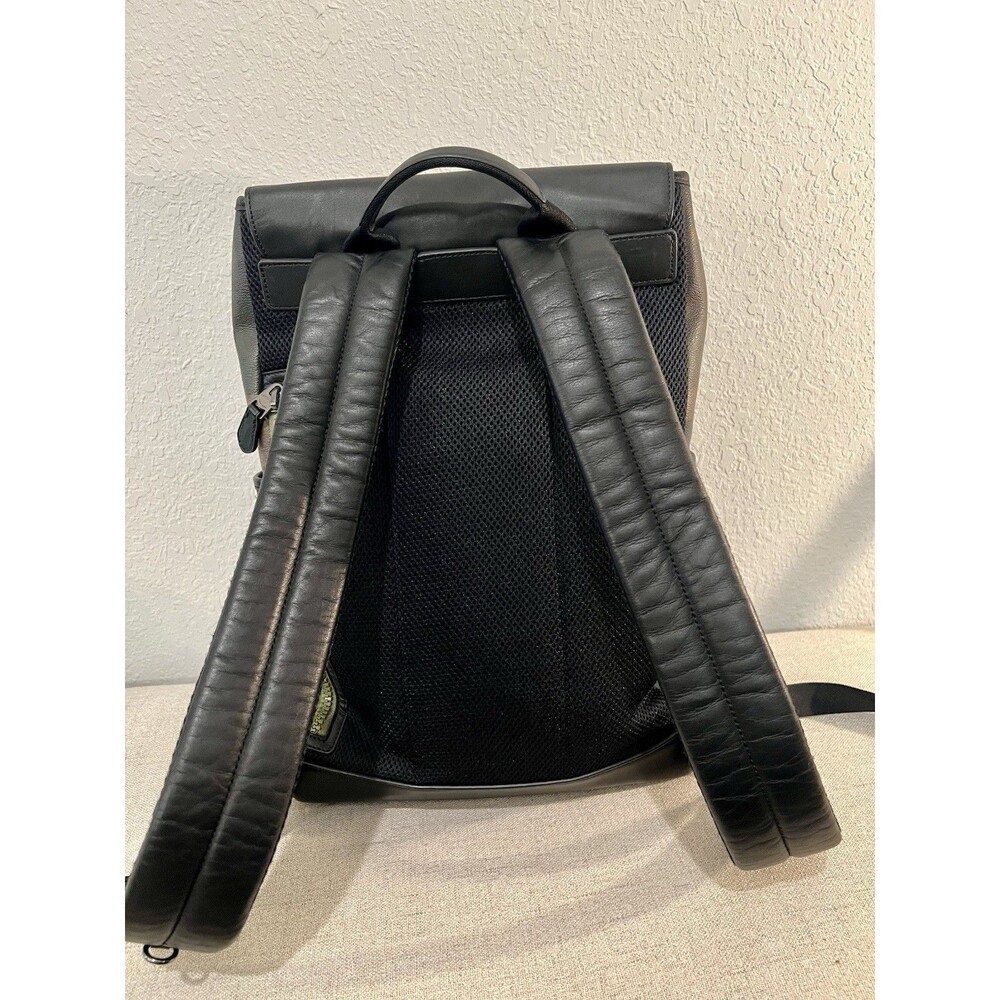 Coach Camouflage Backpack with Green Logo - Picture 10 of 16